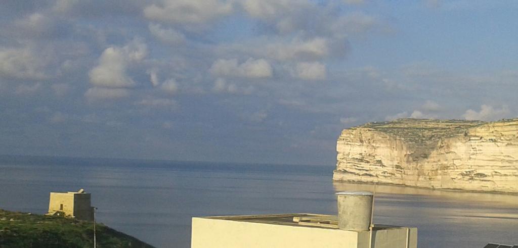Palm Court Apartment Xlendi Kültér fotó