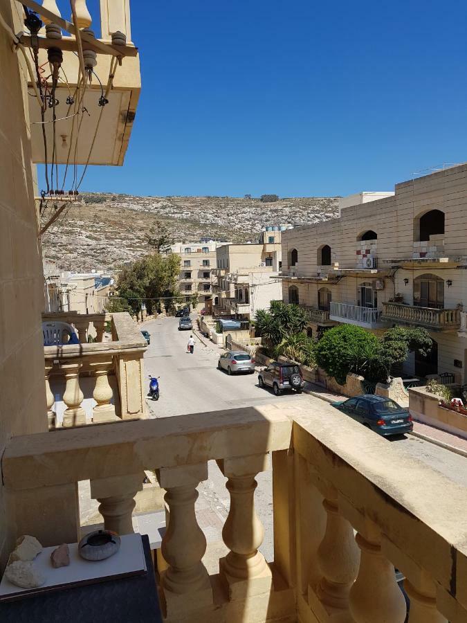 Palm Court Apartment Xlendi Kültér fotó