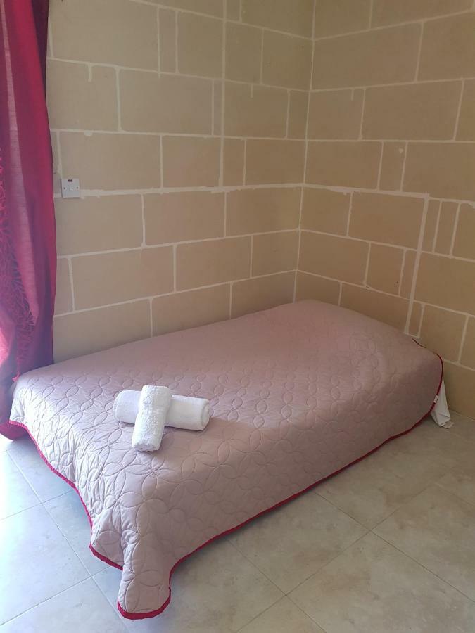 Palm Court Apartment Xlendi Kültér fotó